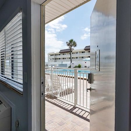 Coastal Waters 107 - A Studio Poolside Retreat New Smyrna Beach Exterior photo